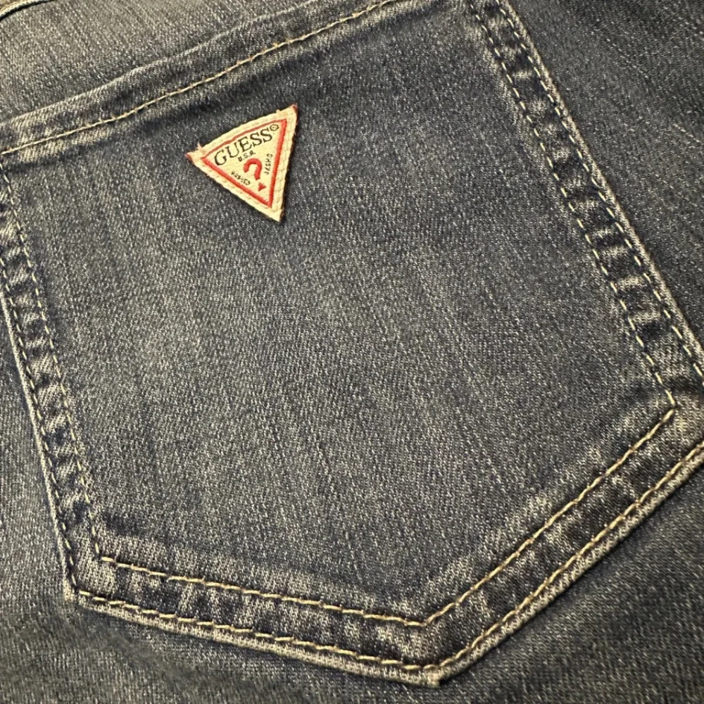 Guess Jeans - Picture 8 of 12